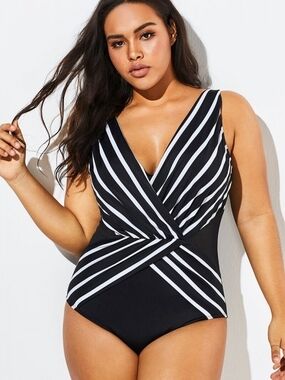 Striped V-Neck One-Piece Swimsuit in Black and White 2XL NWT